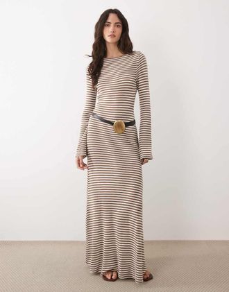 Asos Vestito lungo con maniche lunghe a pipistrello in tessuto effetto uncinetto a righe monocromatiche-Multi