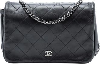 Chanel Borsa a tracolla CC in pelle di agnello trapuntata con catena e battente 2013-2014 - Nero