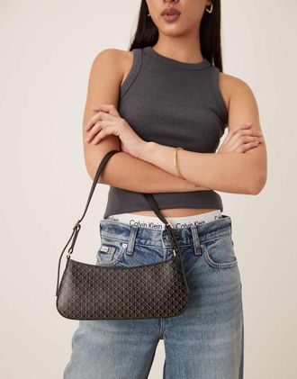Calvin Klein Jeans - Borsa da spalla nera con logo stampato-Nero