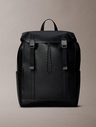Calvin Klein Mochila Con Solapa Saffiano Con Logo De Emblema