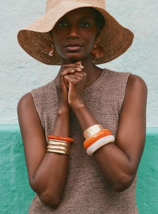 Simons Womens Golden wavy wide bangle