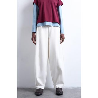 Topshop Pintuck Barrel Leg Joggers in Cream at Nordstrom, Size X-Small