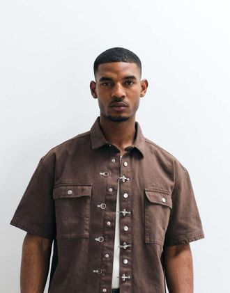Liquor & Poker Camicia in denim marrone con alamari in metallo