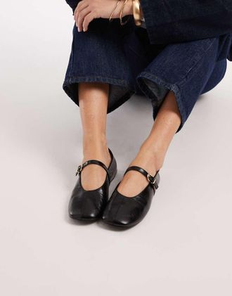 schuh Ballerine in pelle nera con cinturino con fibbia-Nero