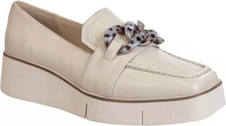 Naked Feet Womens Privy Loafer In Chamios