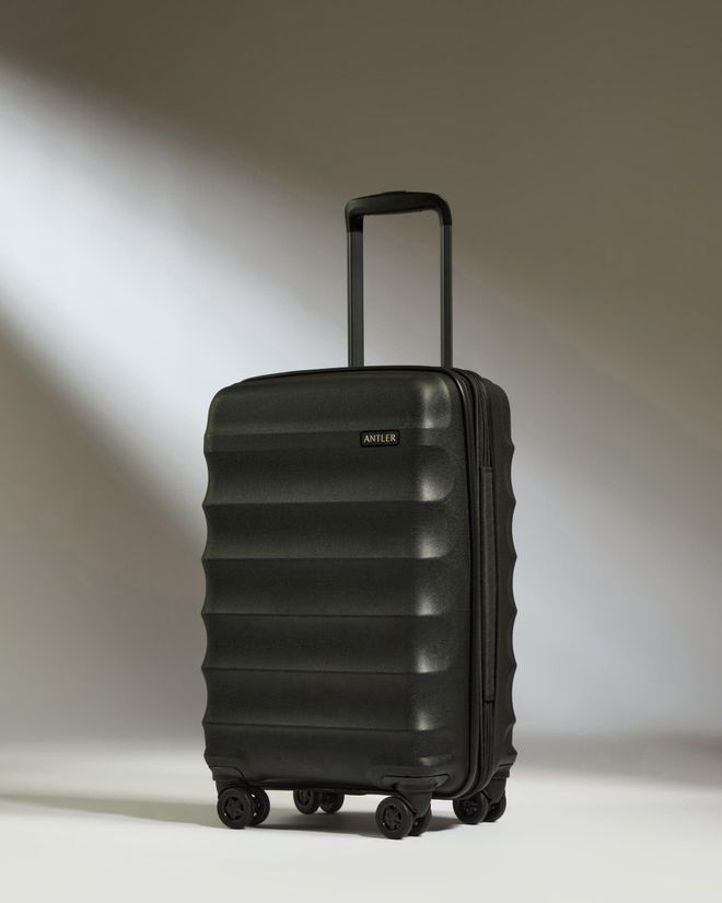 Expandable Cabin Suitcase In Black - Juno
