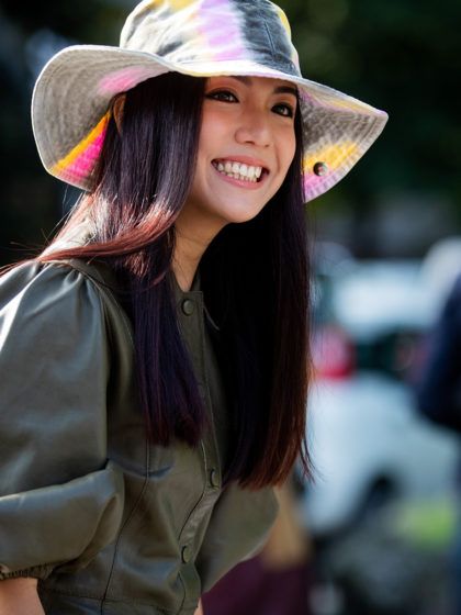 How to style your hair with hats