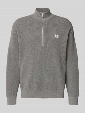 Calvin Klein Jeans Loose Fit Troyer mit gerippten Abschl&uuml;ssen in Mittelgrau, Gr&ouml;&szlig;e XXL
