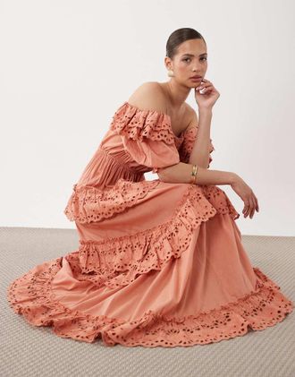 Asos Vestito lungo color pesca con scollo alla Bardot e pizzo a fiori-Arancione