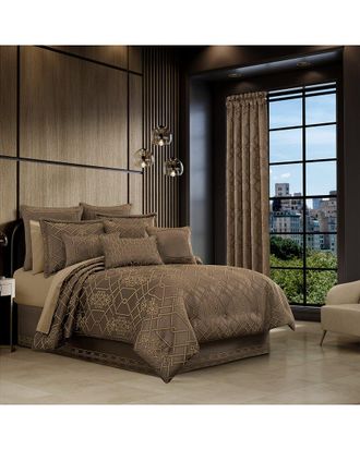 J. Queen New York 4Pc Comforter Set