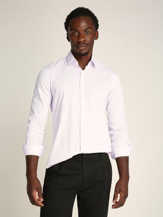 Calvin Klein POPLIN STRETCH SLIM SHIRT mit Kentkragen, Logoprint auf Brusth&ouml;he