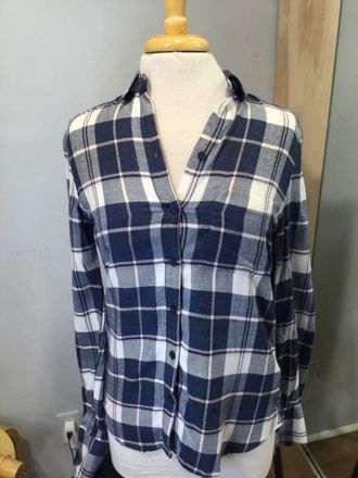 Beach Lunch Lounge Womens Charley Plaid Button Down Shirt In Moon Shadows