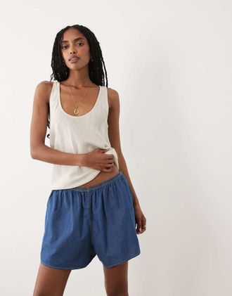 Arket Pantaloncini di jeans blu lavaggio medio