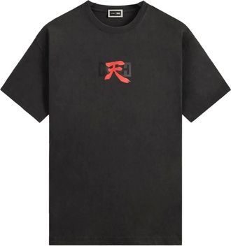 Kith x Capcom Akuma grafisch T-shirt - Zwart