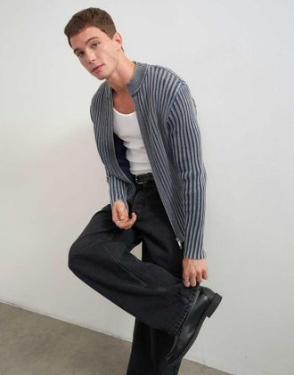 Topman maglione lavorato a maglia vestibilit&agrave; classica con zip integrale e coste larghe in grigio slavato