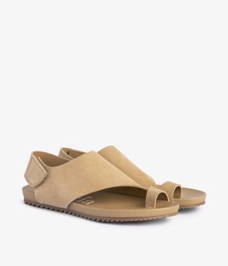 Pedro Garcia Anatomical flat thong sanal in beige suede | Valisa | Spring Summer 26 |PEDRO GARCIA