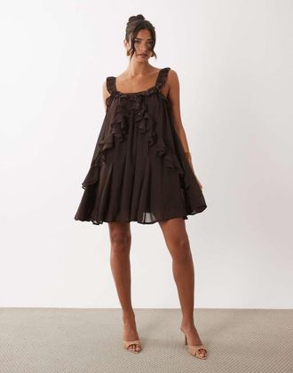Vero Moda Vestito corto in chiffon color cioccolato con spalline sottili e volant-Marrone