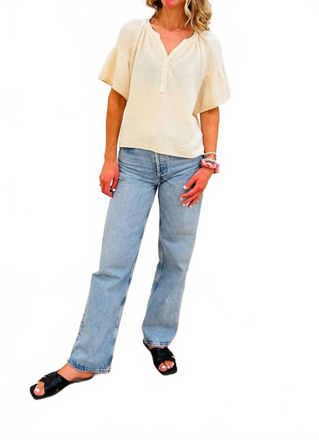 Xirena Nia Flutter Sleeve Top In Oysterette