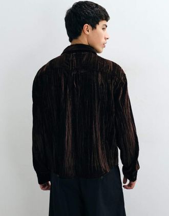 Reclaimed Vintage camicia in velluto stropicciato marrone