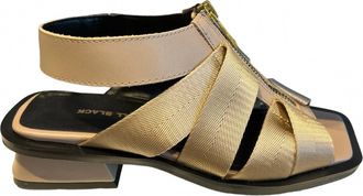 All Black Womens Zippy Lady Sandals In Taupe