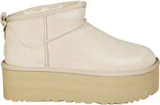 UGG Classic Ultra Mini Platform - Dames - Enkellaarsjes - Beige - 40 EU - Wol - Schoenen