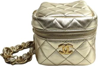 Chanel Pre-owned Handbags, female, Yellow, Size: ONE SIZE Pre-owned Fur chanel-bags