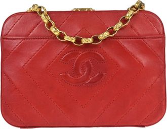 Chanel Camera Chevron Lambskin Red Leather Handbag (Pre-Owned)