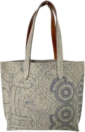 Herm&egrave;s Pre-owned Tote Bags, female, Gray, Size: ONE SIZE Pre-owned Felt Leather Calimmy MM Tote Bag