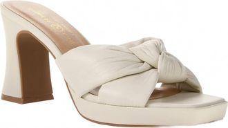 Chinese Laundry Womens Gwinn Platform Heel In Bone