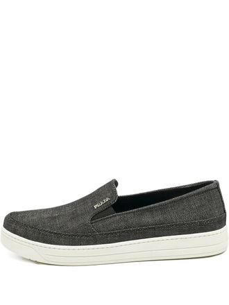 Prada logo-plaque sneakers - Grey