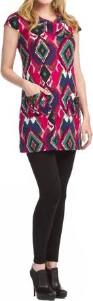 Papillon Ikat Short Sleeve Dress With Pockets In Grey/red