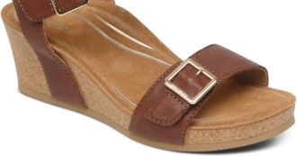 Aetrex Womens Lexa Wedge Sandal In Walnut
