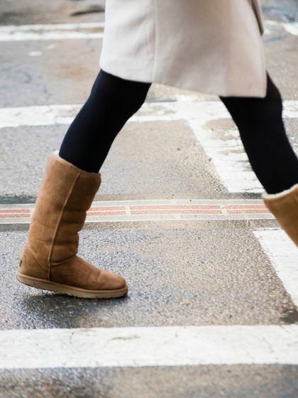 Ami gli stivali di pelo? Gli UGG hanno molti concorrenti quest’anno…