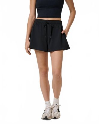 Travis Mathew Breezeblend Challenger Short In Black