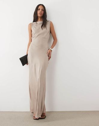 Asos vestito maxi in raso con schiena ad anello color mushroom-Grigio
