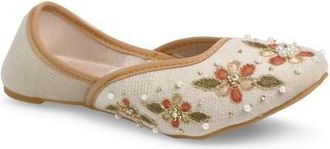 Fuchsia Chaman Flat in Light Beige at Nordstrom, Size 10