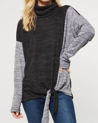 Promesa Color Block Knit Top In Charcoal/black