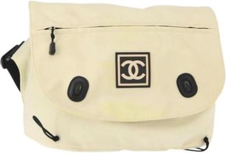Chanel Pre-owned Cross Body Bags, female, Beige, Size: ONE SIZE Pre-owned Vintage Cross Body Bag