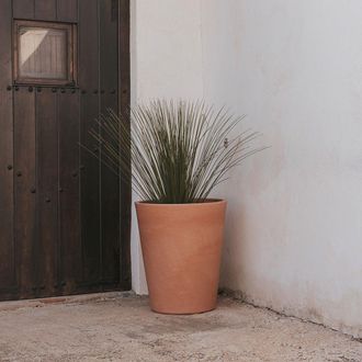 OEM Gerbera 45 Macetero Redondo De Interior Y Exterior Para Plantas Y Flores Muy Resistente Al Paso Del Tiempo. Hecho De Polietileno En Espa&ntilde;a - Terracota