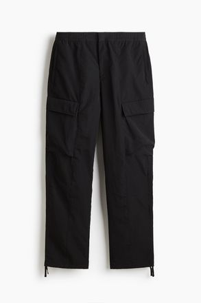 H&M Cargohose aus Nylon in Relaxed Fit - Schwarz
