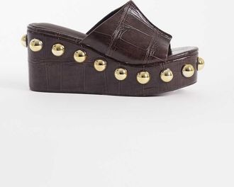 Asos Tessa - Zeppe con borchie oversize color cioccolato con stampa coccodrillo-Marrone