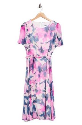 DKNY Floral Short Sleeve Godet Chiffon Midi Dress in Powder Pink at Nordstrom Rack, Size 10