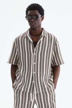 H&M Regular Fit Shirt in Dark Brown/striped at Nordstrom, Size Xx-Large