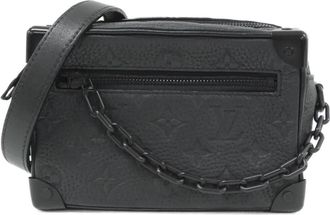 Louis Vuitton Black Leather Shoulder Bag (Pre-Owned)