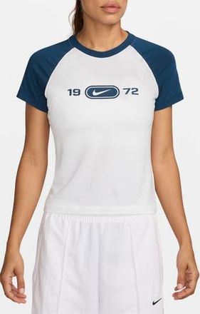 Nike Chill Graphic T-Shirt in White/Blue Force at Nordstrom Rack, Size X-Large
