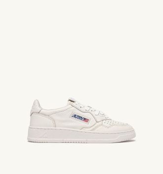 Autry MEDALIST LOW SNEAKERS IN OPTICAL WHITE SUPER SOFT NAPA LEATHER