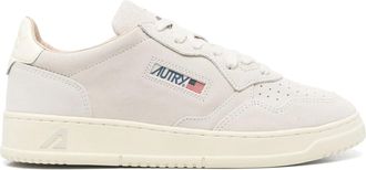 Autry In het geval van de aanvrager heeft de Commissie geen bewijs geleverd dat de aanvrager een vrijstelling heeft gekregen van de verplichting om informat