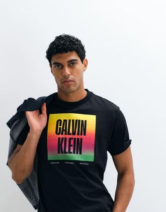 Calvin Klein Jeans T-shirt nera con grafica Pride-Nero