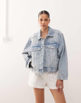 Monki Giacca di jeans oversize lavaggio azzurro-Blu