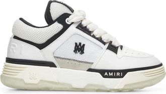 Amiri Witte Sneakers met Stervormige Perforaties - Heren - Sneakers - Wit - 44 EU - Leer - Schoenen